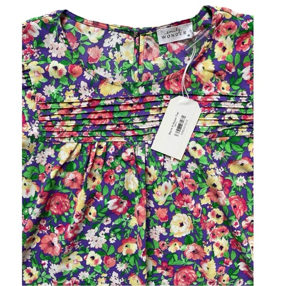 Emily Wonder Floral Top - Picture 2 of 4